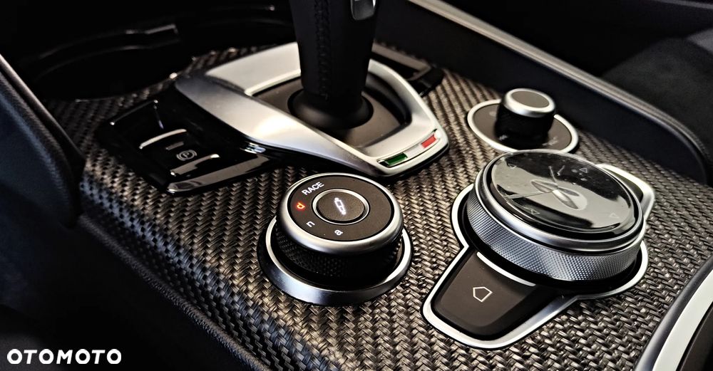 Alfa Romeo Giulia 2.9 Bi Turbo V6 Quadrifoglio - 15