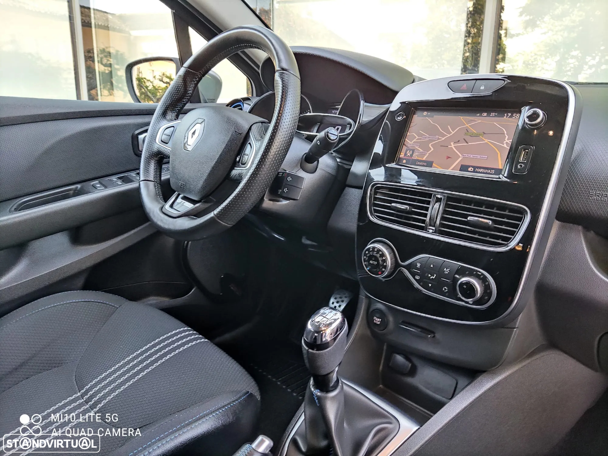 Renault Clio Sport Tourer 1.5 dCi GT Line - 13