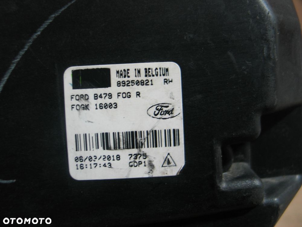 lampa halogen ford fiesta Mk8 89250821 oryginal - 10