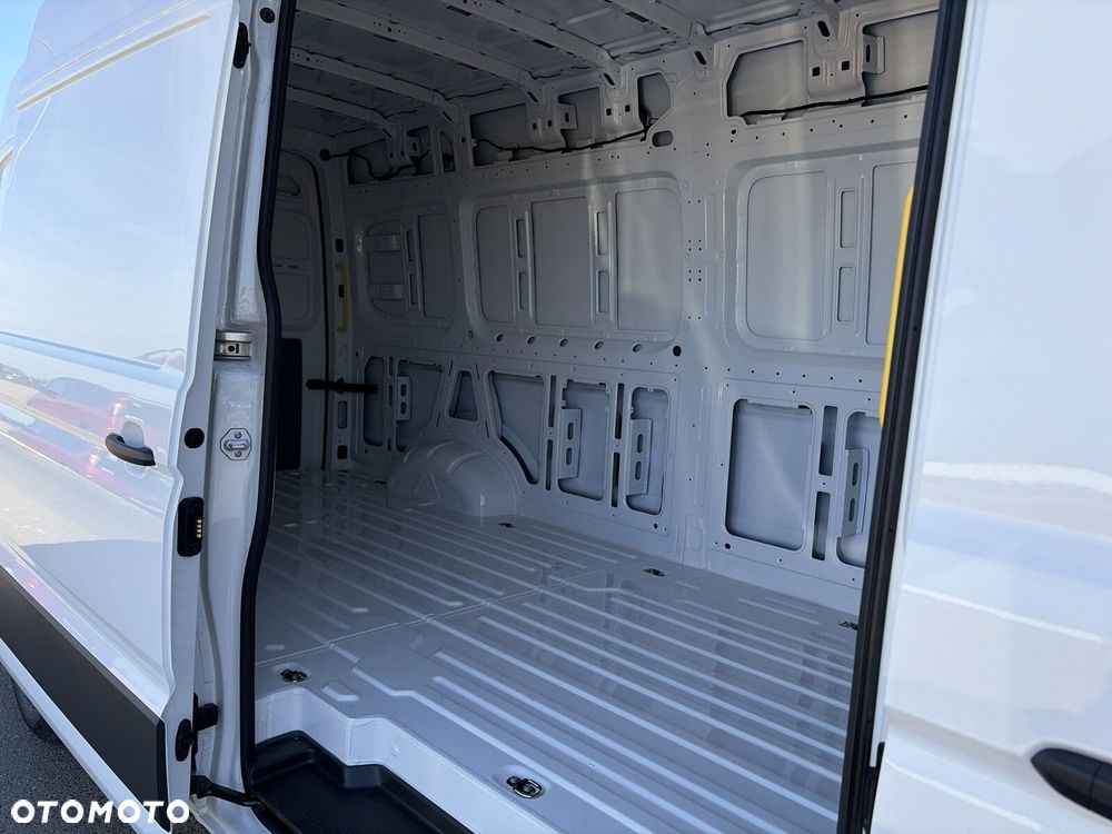 Volkswagen Crafter - 17