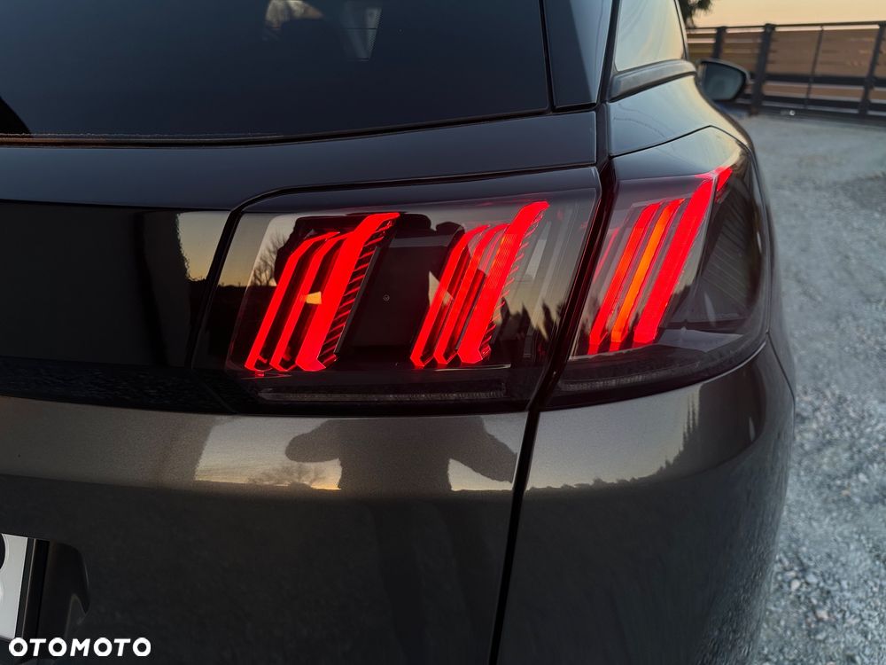 Peugeot 3008 1.2 PureTech Allure Pack S&S EAT8 - 25