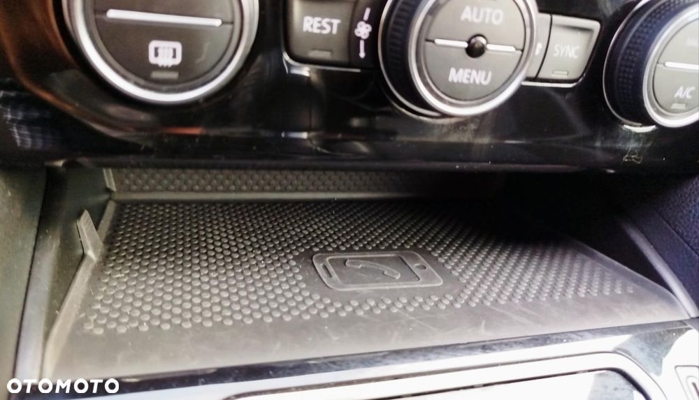 Volkswagen Passat 2.0 TDI 4Mot Elegance DSG - 19