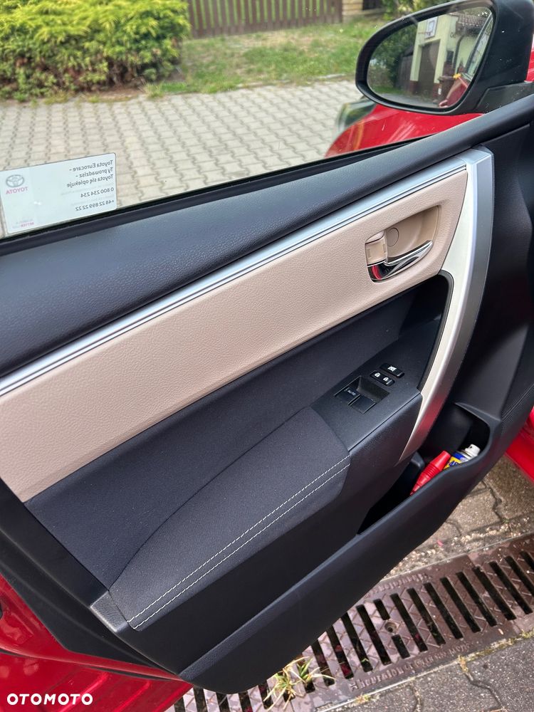 Toyota Corolla - 10