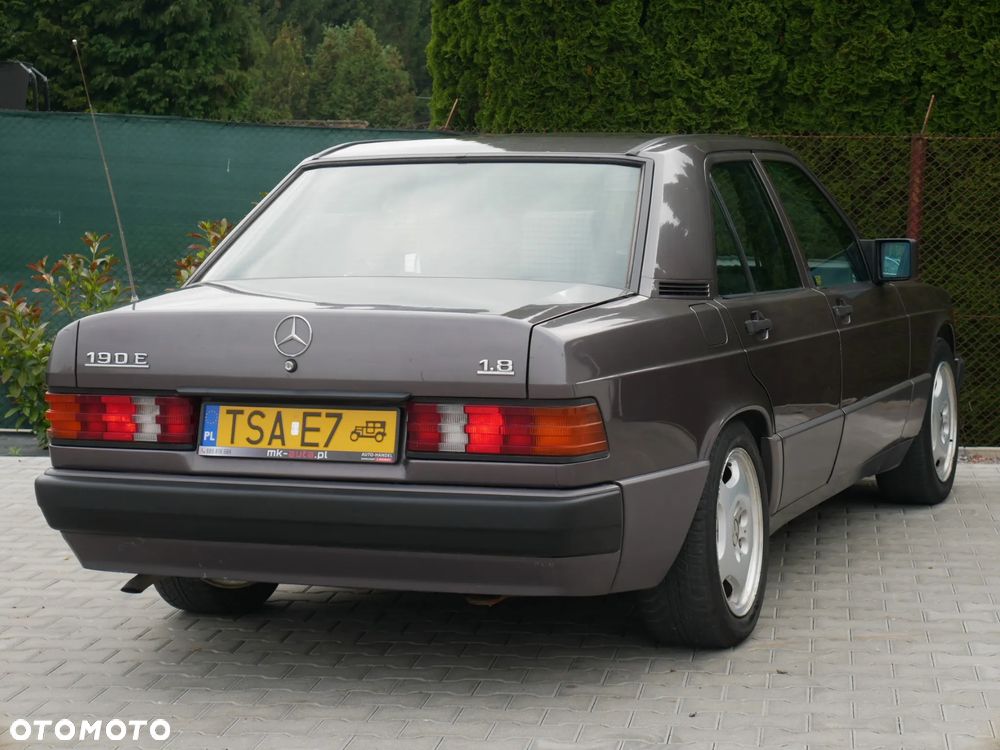 Mercedes-Benz W201 (190) - 9
