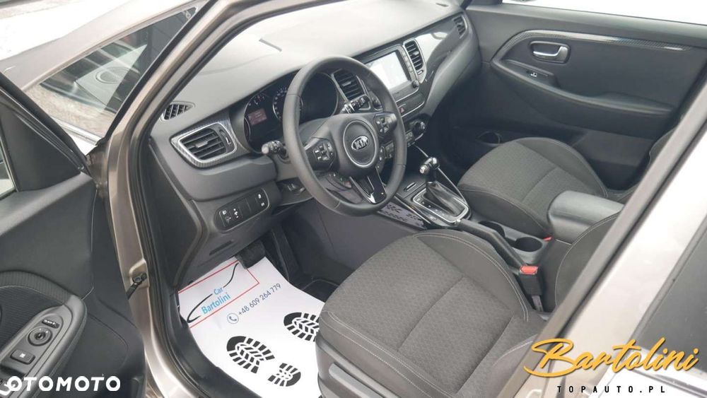 Kia Carens - 12