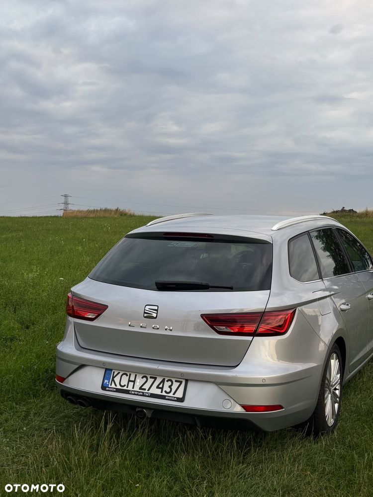 Seat Leon 1.5 eTSI Xcellence DSG - 4