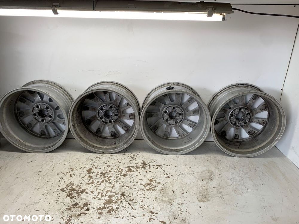 FELGI ALUMINIOWE KOMPLET 17 5X114,3 7,5J CENTR 60,1 ET 45 - 1200.00 PLN - TOYOTA CAMRY (_V7_, _VA7_, - 3