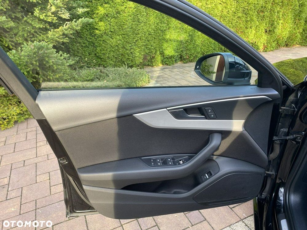 Audi A4 Limousine - 26