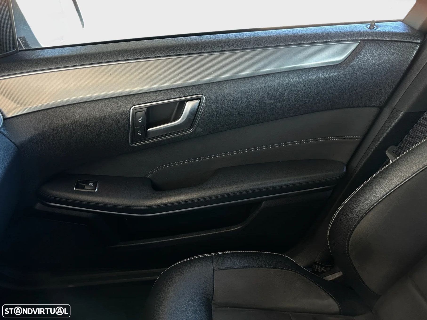 Mercedes-Benz E 300 Bluetec Hybrid Elegance - 18