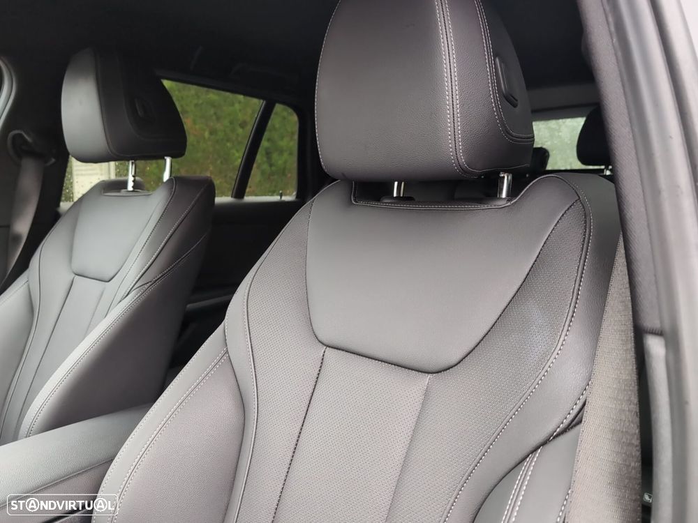 BMW 330 e Pack Desportivo M Auto - 16