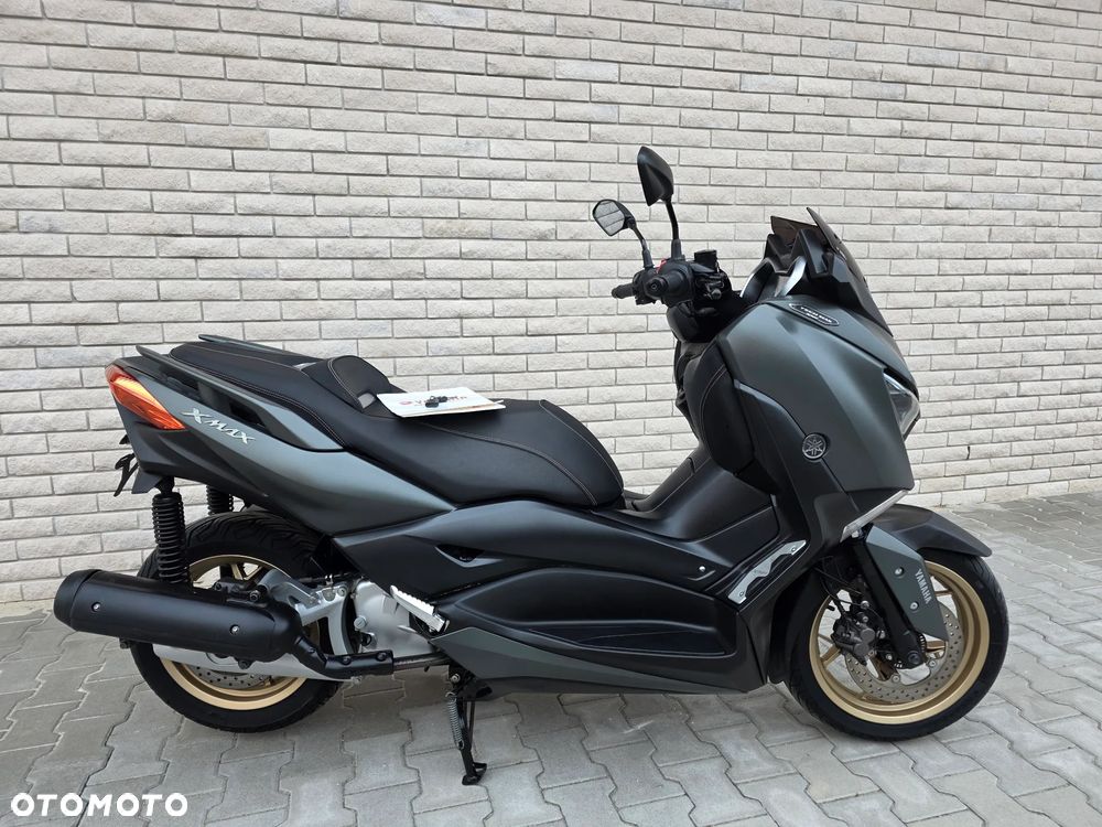 Yamaha X-max - 8