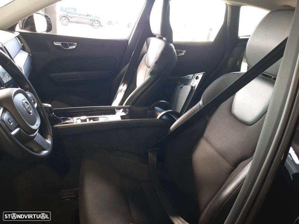 Volvo XC 60 2.0 D4 Momentum Plus Geartronic - 7