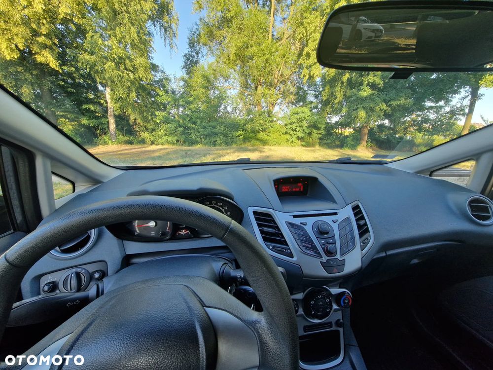 Ford Fiesta 1.25 Trend - 24