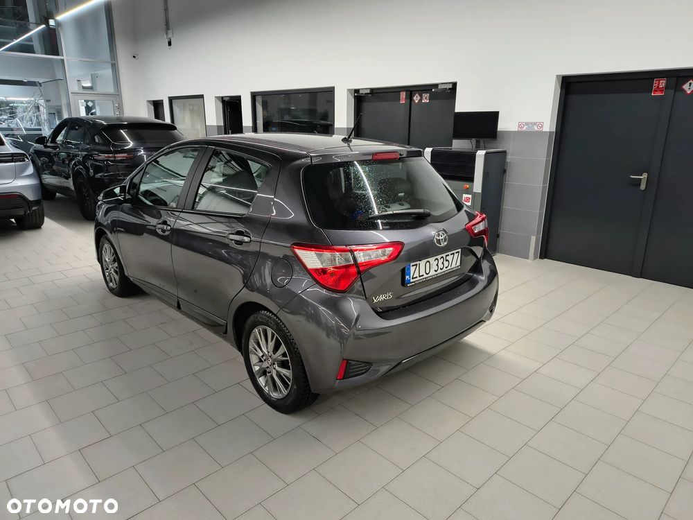 Toyota Yaris - 7