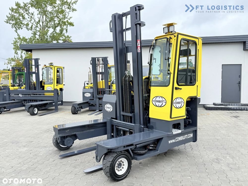 Combilift WÓZEK CZTEROKIERUNKOWY - WIELOKIERUNKOWY C4000 / GAS / DUPLEX 4600MM /JEDYNE 5614 MOTOGODZIN /  POZYCJONER WIDEŁ / PEŁNA KABINA - OGRZEWANIE / STAN IDEALNY / Szeroka oferta wózków czterokierunkowych i bocznych, dopasowanych do różnorodnych potrzeb i zastosowań - 2