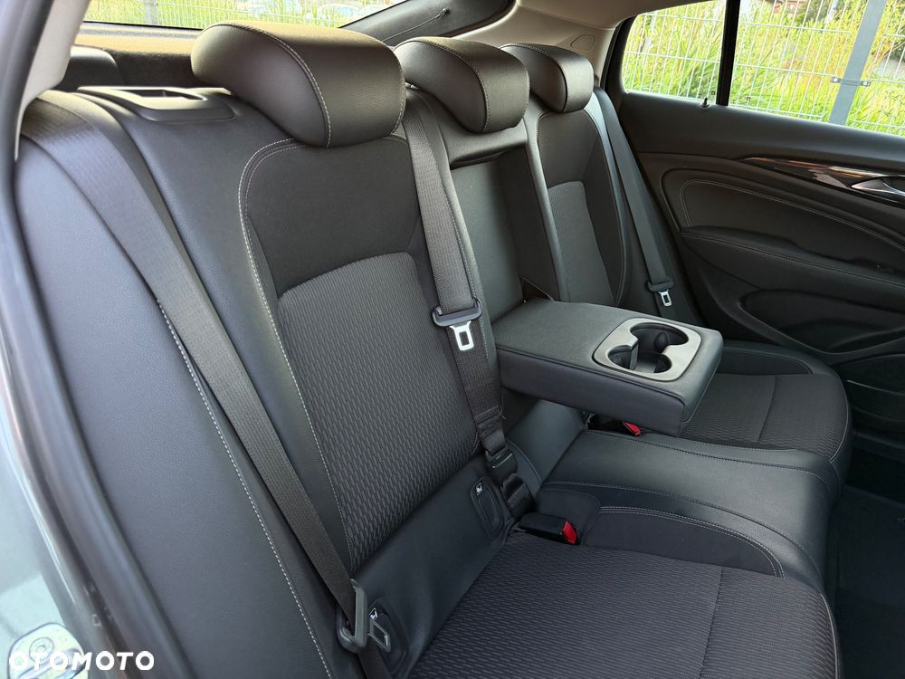 Opel Insignia - 29