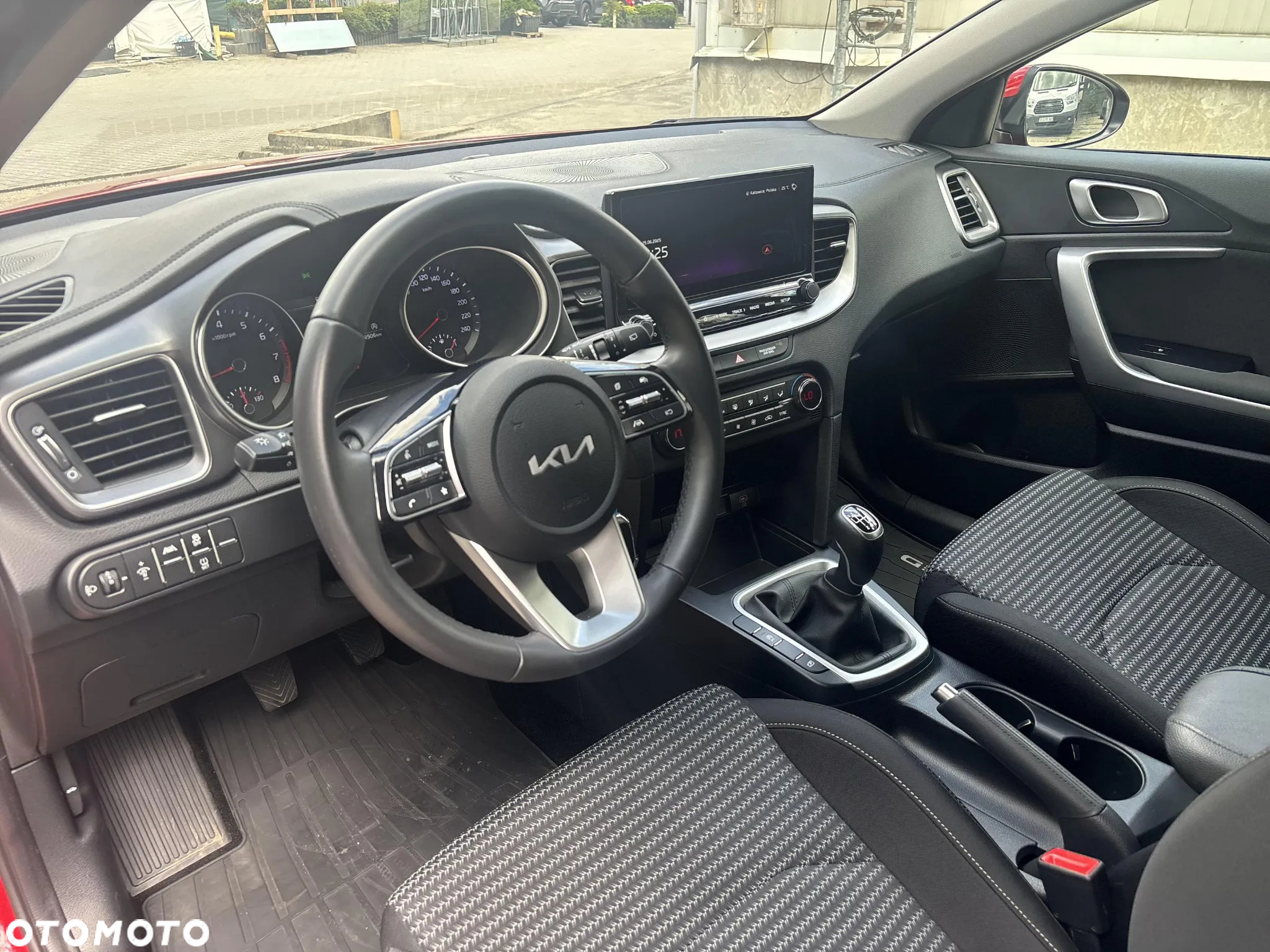 Kia Ceed 1.5 T-GDI M - 9