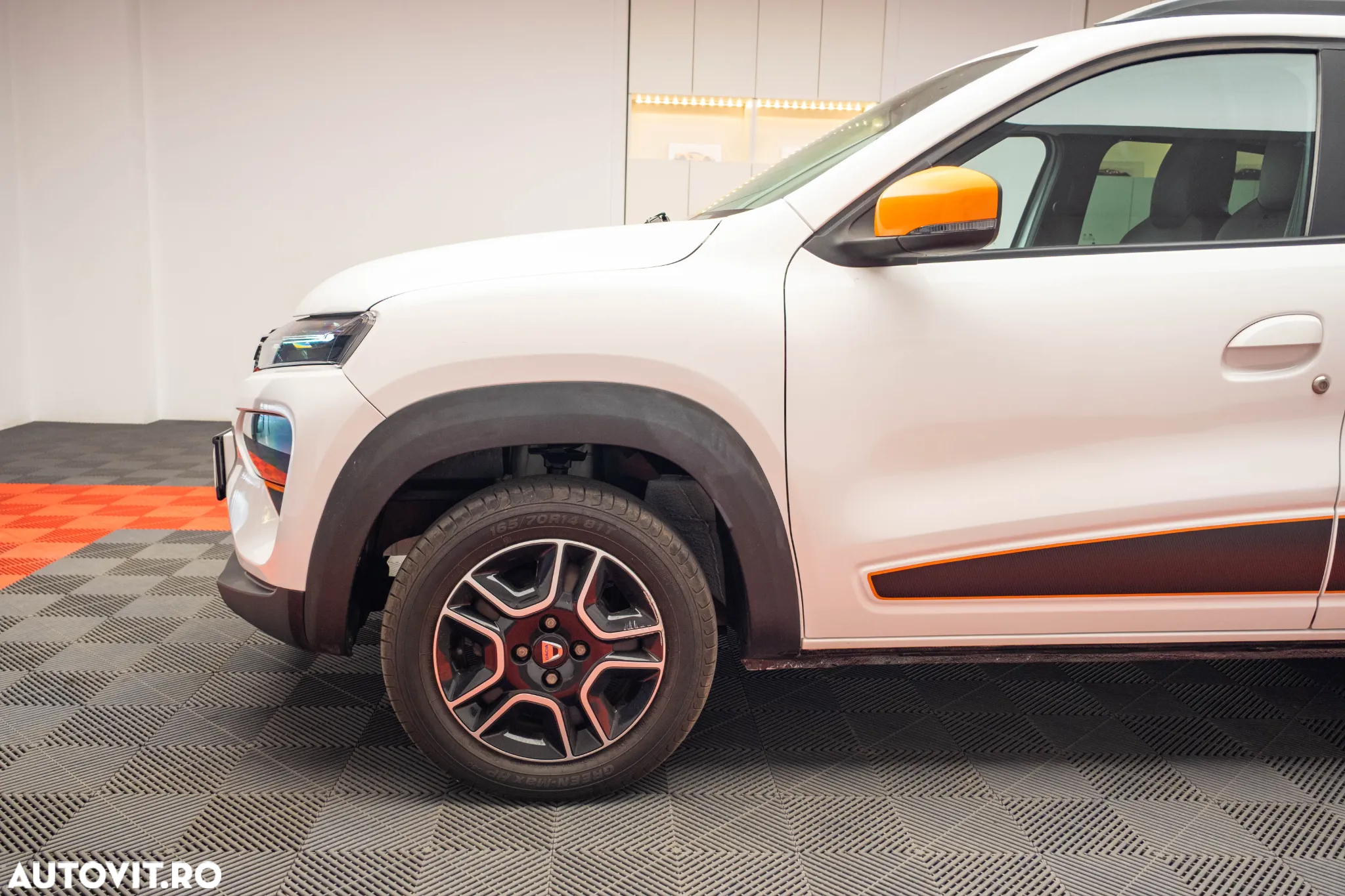 Dacia Spring Cargo Electric 45 (33kW) - 9