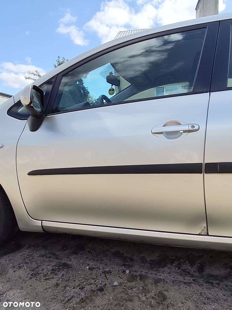 Toyota Auris - 4
