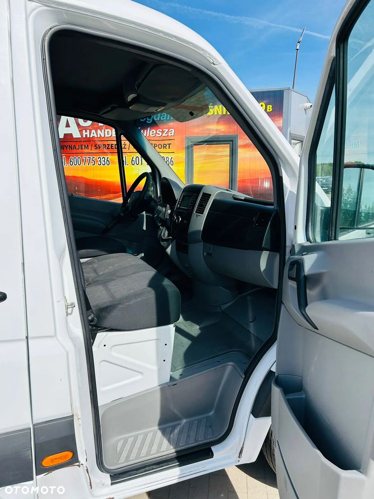 Mercedes-Benz Sprinter - 13