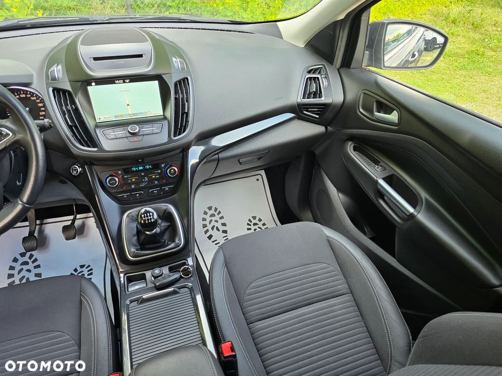 Ford Kuga 2.0 TDCi 4WD Titanium - 26