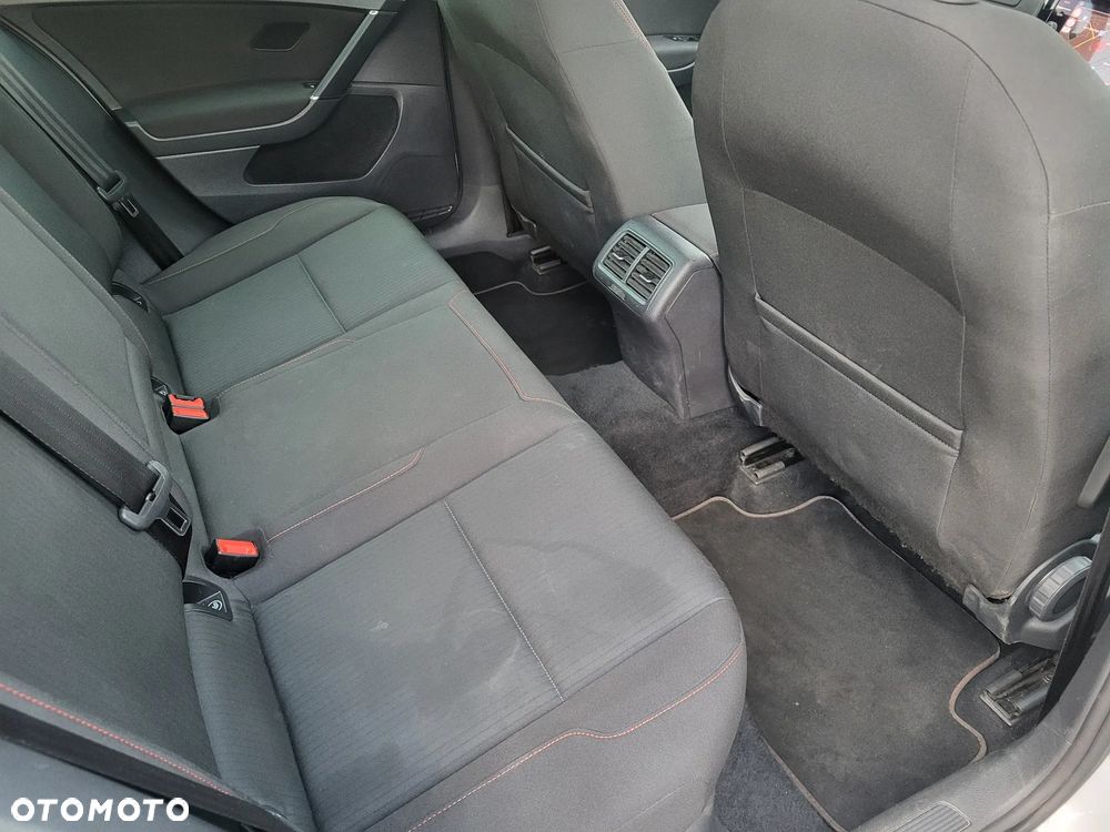 Volkswagen Golf 1.4 TSI DSG Sound - 26