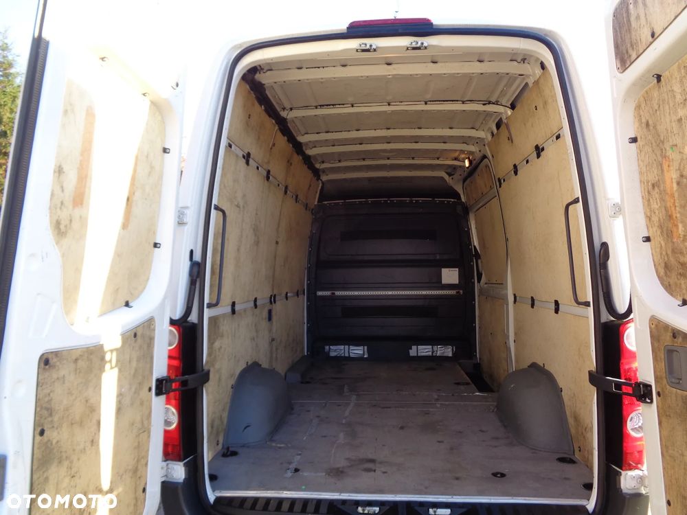 Volkswagen Crafter - 11
