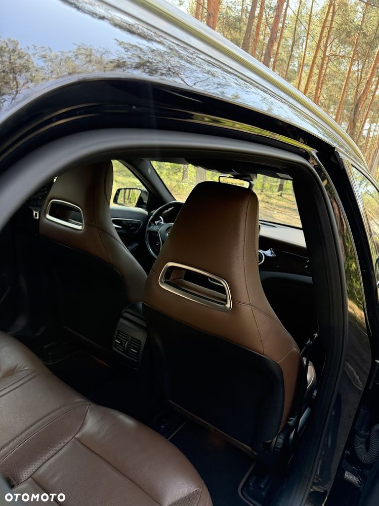 Mercedes-Benz GLA 250 4-Matic - 10