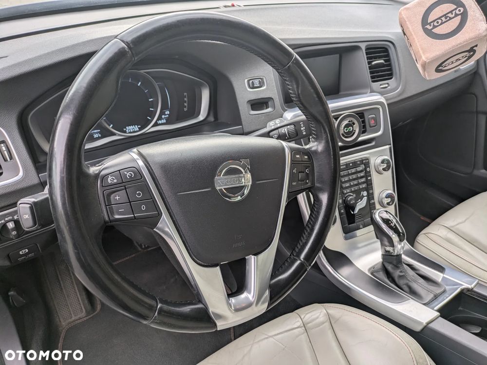 Volvo V60 D4 Drive-E Ocean Race - 6