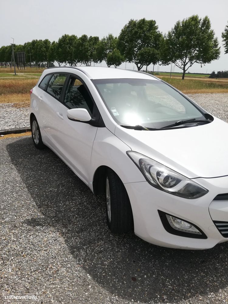 Hyundai i30 CW 1.6 CRDi STyle - 12