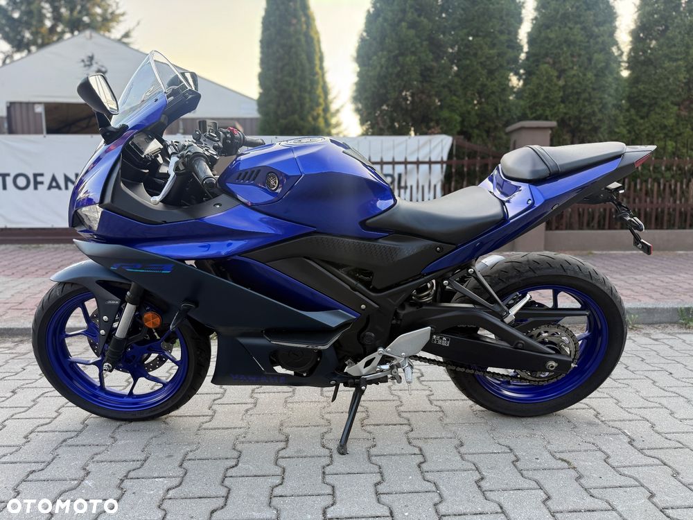 Yamaha R3 - 18