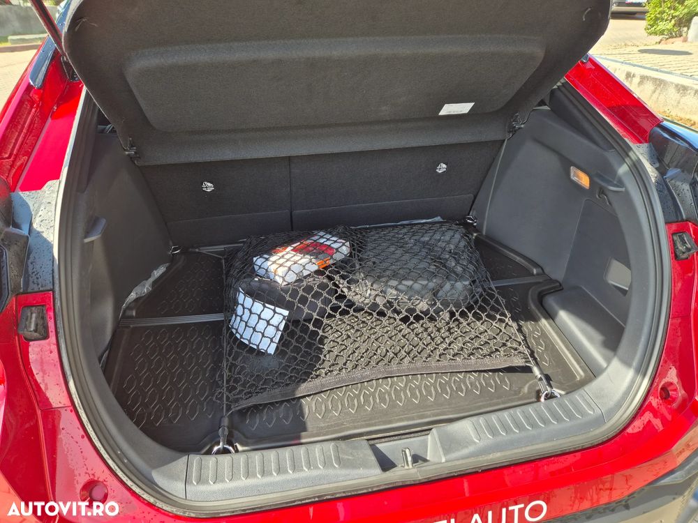 Toyota C-HR - 11