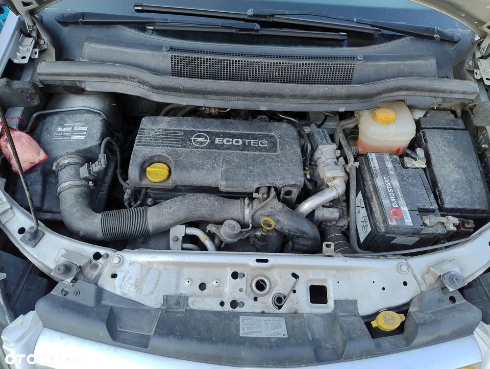 Opel Zafira - 9