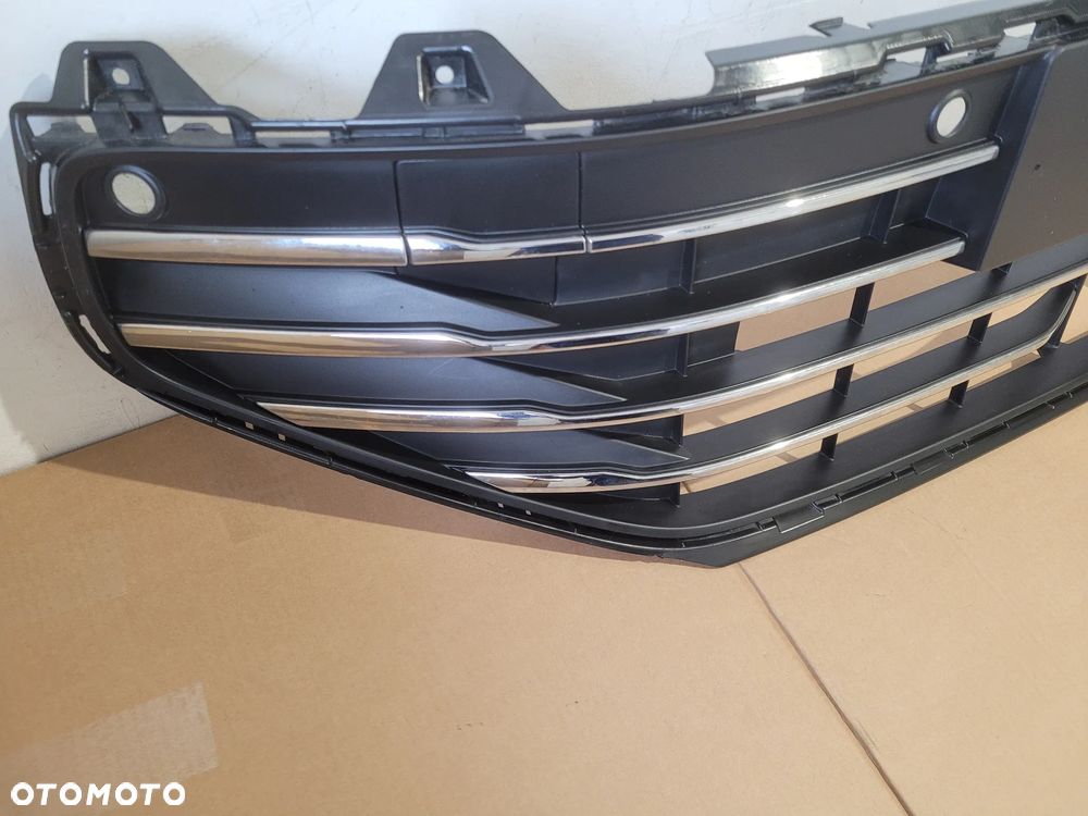 KRATKA ZDERZAKA ŚRODKOWA VW PASSAT B9 3J0853677K 3J0853677L - 9