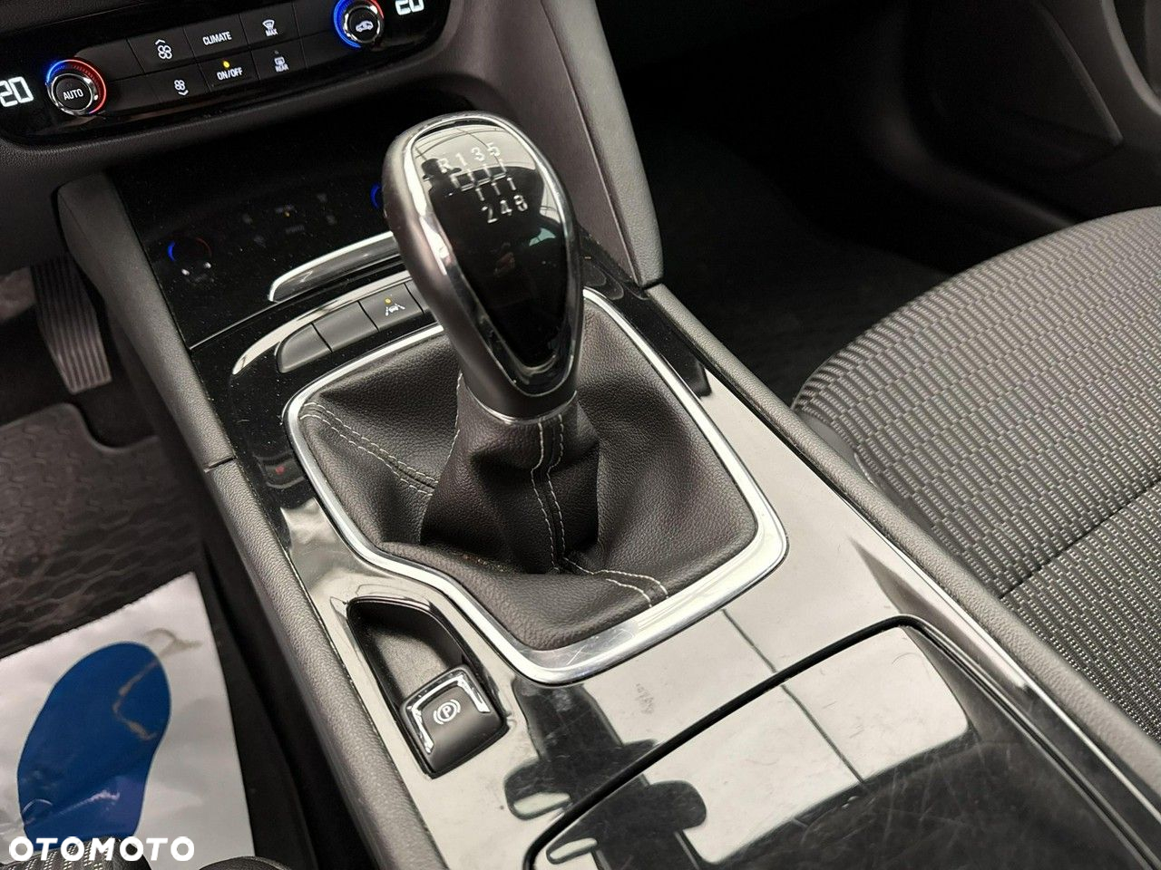 Opel Insignia - 16