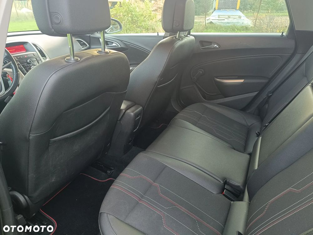 Opel Astra IV 1.4 T Cosmo - 10