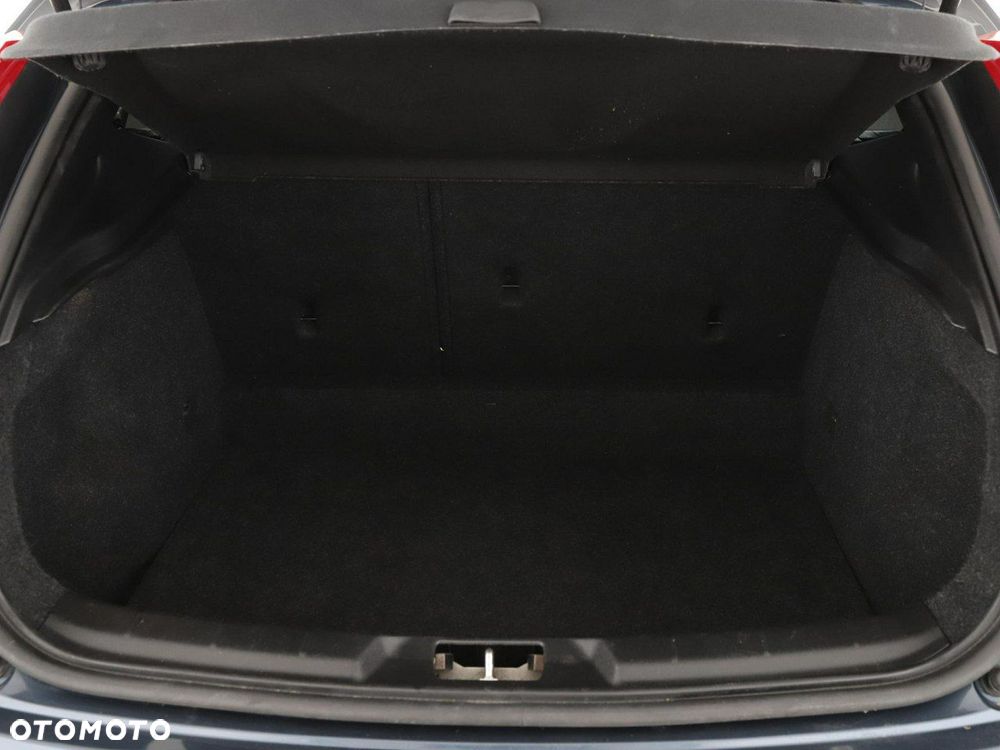 Volvo V40 D2 Drive-E Momentum - 21