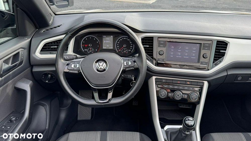 Volkswagen T-Roc - 34
