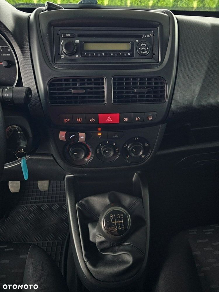Opel Combo - 17