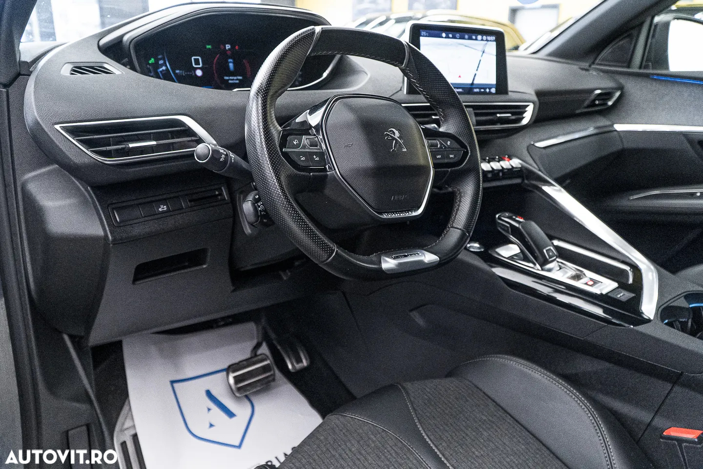 Peugeot 3008 PureTech 130 Stop & Start GPF EAT8 GT - 6