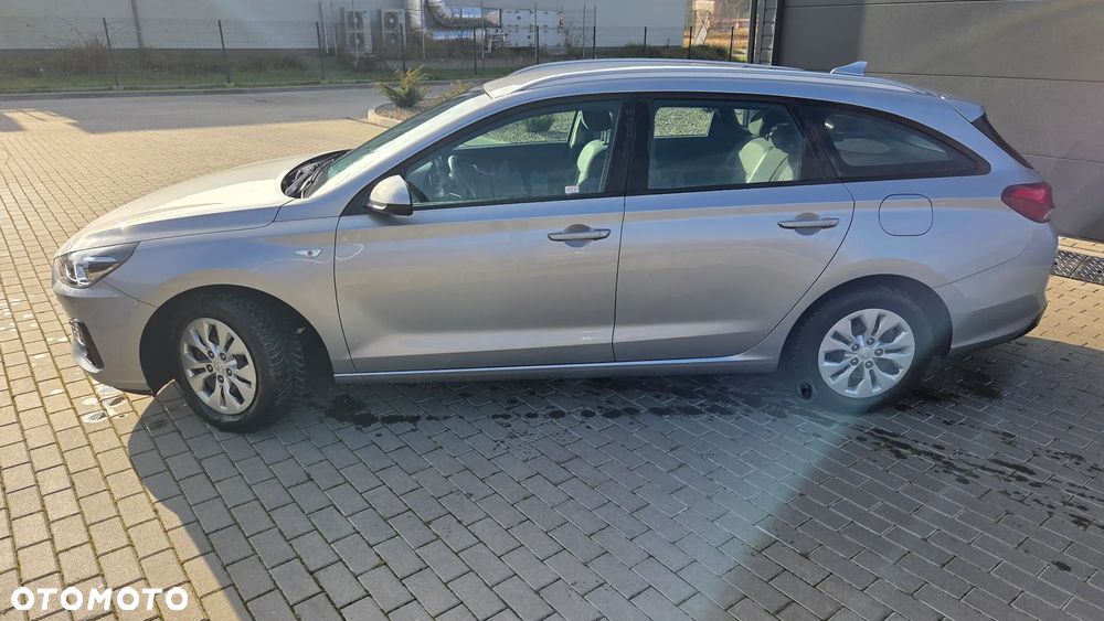 Hyundai i30 1.5 DPI Classic + - 3