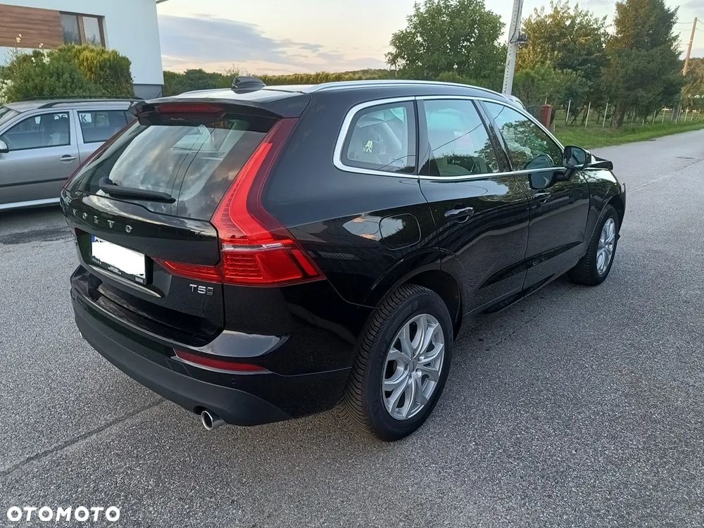 Volvo XC 60 T5 AWD Momentum Pro - 2