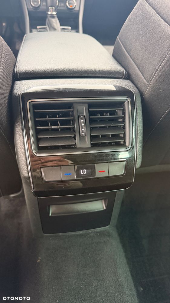Skoda Superb 2.0 TDI Active DSG - 10