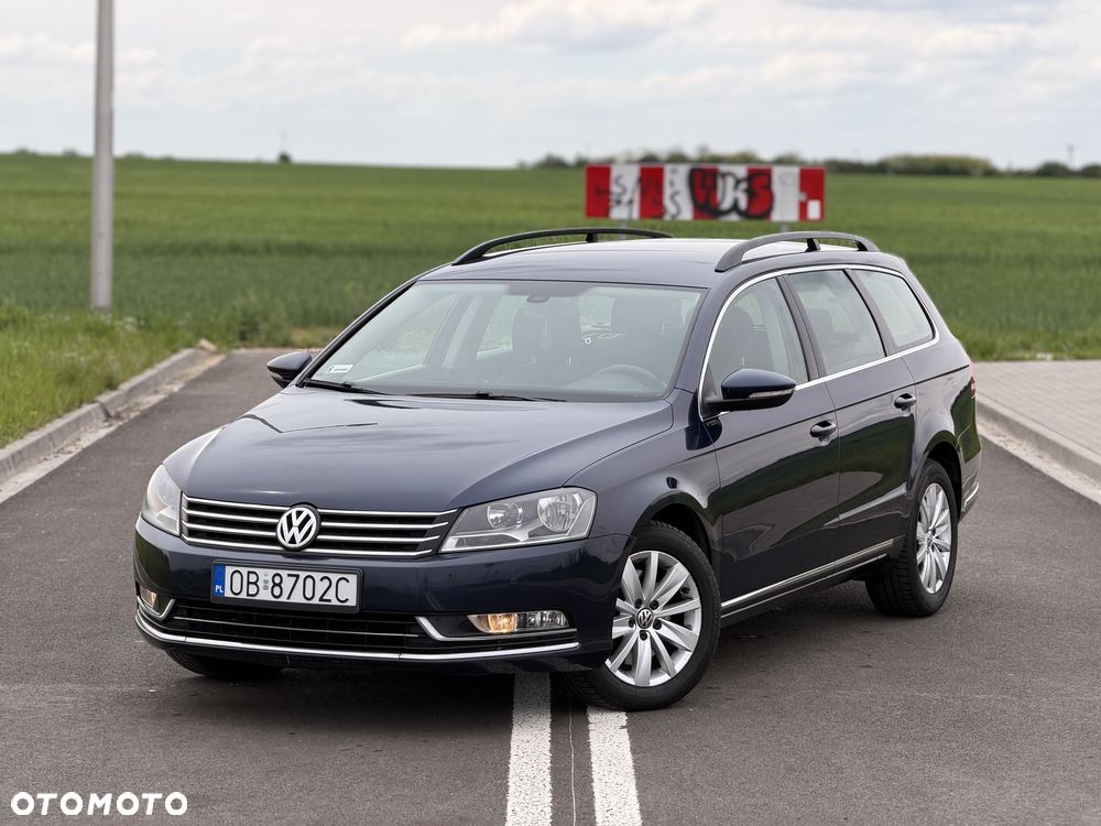 Volkswagen Passat - 1