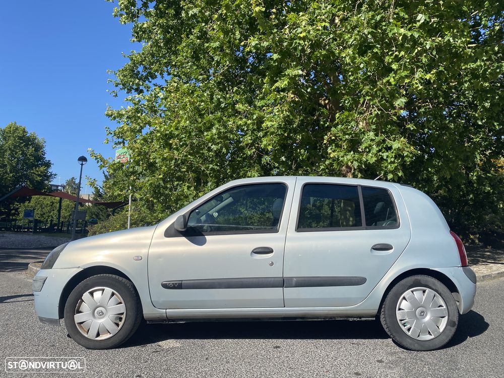 Renault Clio 1.2 16V Confort - 2