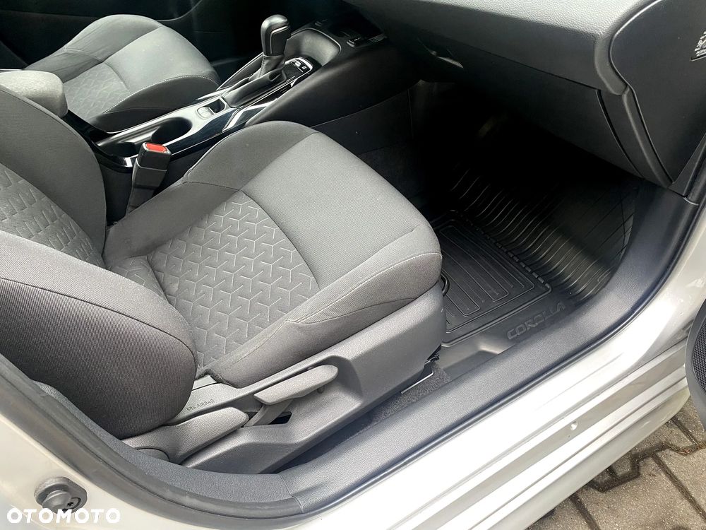 Toyota Corolla 2.0 Hybrid Comfort - 19