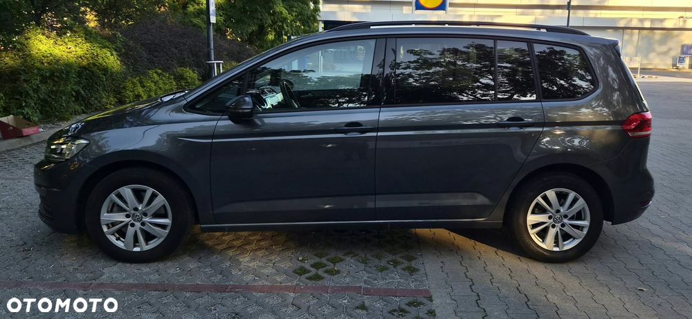 Volkswagen Touran - 2