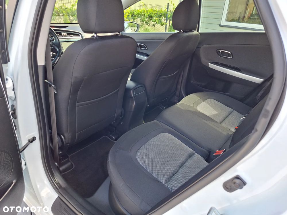 Kia Ceed 1.4 CVVT ISG Dream Team Edition - 29