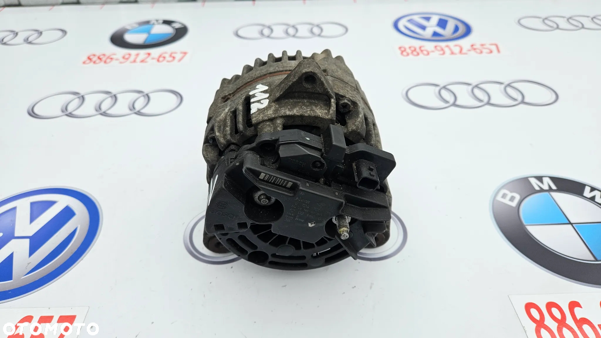 Renault Twingo 2 II 1.2 TCE Alternator 8200660037 BOSCH 90A - 4