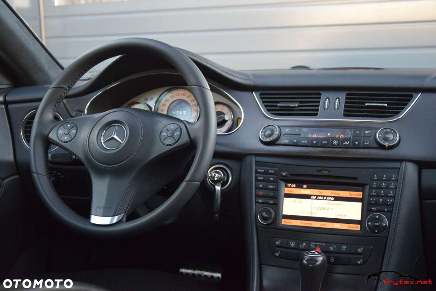 Mercedes-Benz CLS - 30
